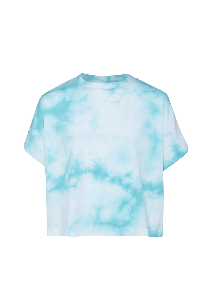 Girls T-shirt by Gen Woo. Our blue sausage dyed t-shirt features a comfortable and loose fit. Please note that each tie dye piece is 100% unique. – Front view