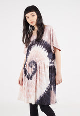 Close up as the model wears the Ladies Oversized Tie Dye Tunic Top by Gen Woo